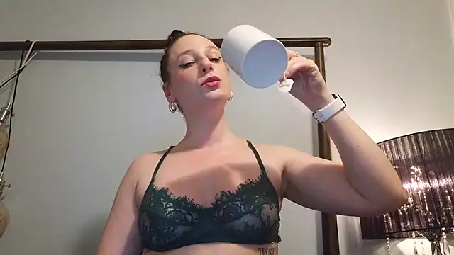 Audrey hotty online show from February 9, 5:05 am