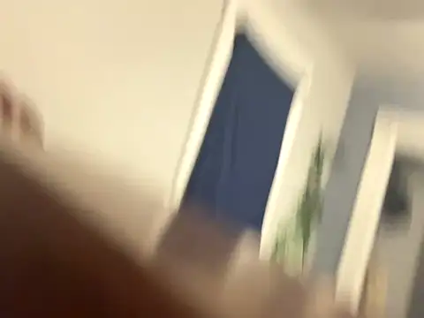 Snapshot of degiggxxx chatting on October 17, 6:50 am degiggxxx online show from October 17, 6:50 am