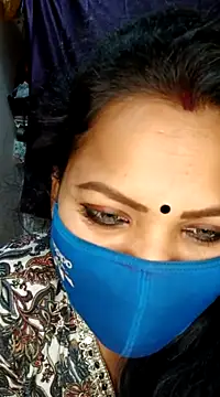 Snapshot of YRIMA1995 chatting on February 13, 3:29 am YRIMA1995 online show from February 13, 3:29 am