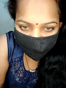 Snapshot of YRIMA1995 chatting on February 6, 3:37 am YRIMA1995 online show from February 6, 3:37 am