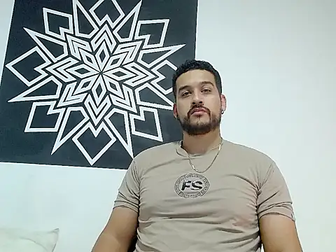  CHRIS-DENNIS  online show from April 5, 2:07 am