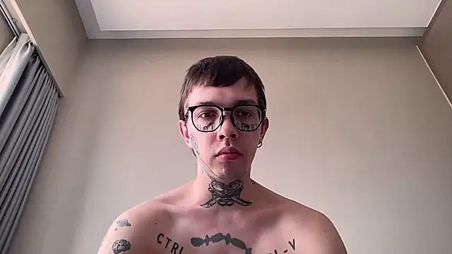 Snapshot of anahori__simon chatting on March 2, 5:08 am anahori simon online show from March 2, 5:08 am