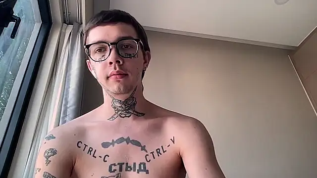 Snapshot of anahori__simon chatting on March 1, 2:00 am anahori simon online show from March 1, 2:00 am