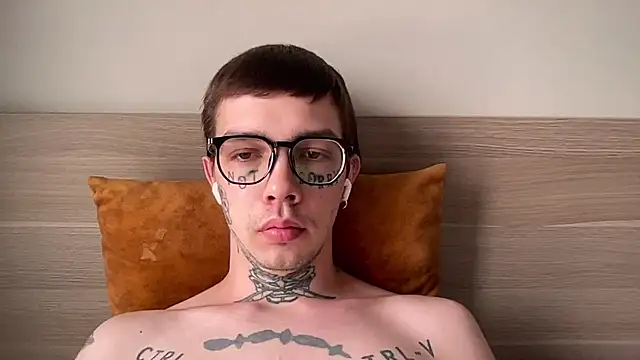 Snapshot of anahori__simon chatting on February 27, 1:06 am anahori simon online show from February 27, 1:06 am