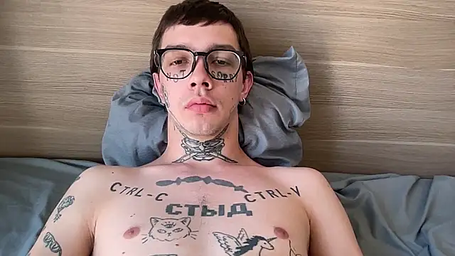 Snapshot of anahori__simon chatting on February 19, 2:52 am anahori simon online show from February 19, 2:52 am