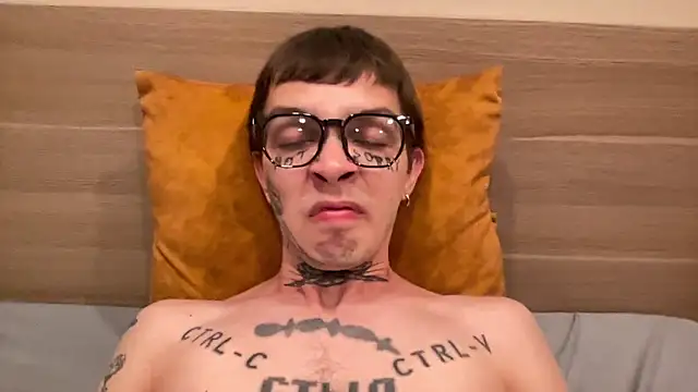 Snapshot of anahori__simon chatting on March 1, 2:06 pm anahori simon online show from March 1, 2:06 pm