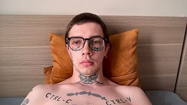 Snapshot of anahori__simon chatting on February 25, 2:56 am anahori simon online show from February 25, 2:56 am