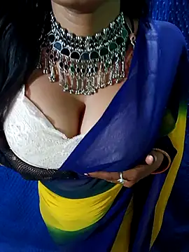 Savita hotmom online show from January 5, 6:00 pm