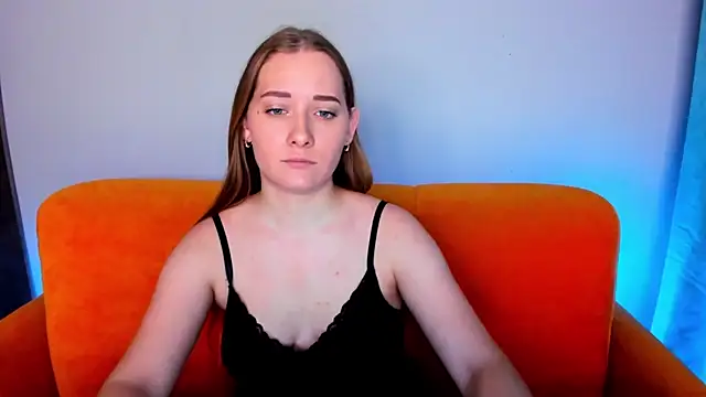 Snapshot of AlinaVice chatting on March 5, 4:24 am AlinaVice online show from March 5, 4:24 am