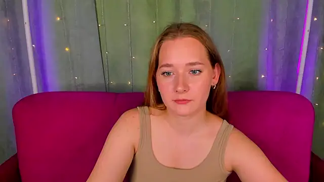 Snapshot of AlinaVice chatting on June 11, 3:03 am AlinaVice online show from June 11, 3:03 am