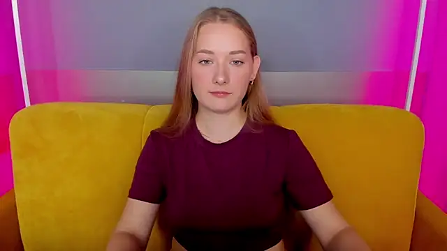 Snapshot of AlinaVice chatting on October 1, 1:11 am AlinaVice online show from October 1, 1:11 am