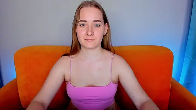 Snapshot of AlinaVice chatting on March 18, 7:44 am AlinaVice online show from March 18, 7:44 am