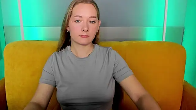Snapshot of AlinaVice chatting on September 18, 1:30 am AlinaVice online show from September 18, 1:30 am
