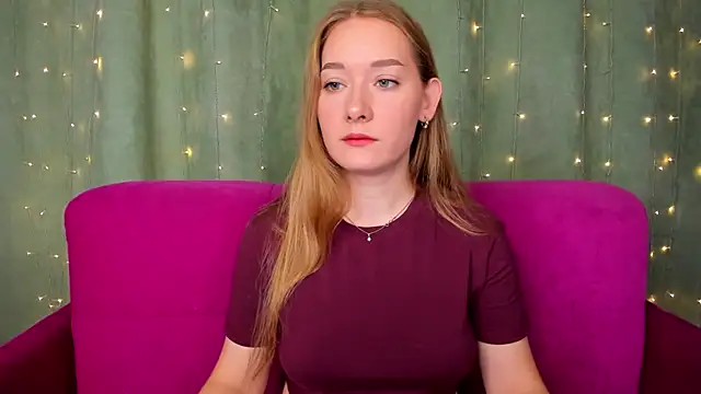 Snapshot of AlinaVice chatting on October 10, 1:06 am AlinaVice online show from October 10, 1:06 am