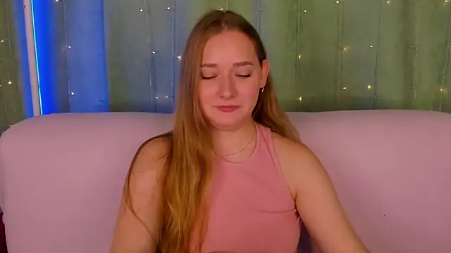 Snapshot of AlinaVice chatting on July 14, 2:05 am AlinaVice online show from July 14, 2:05 am