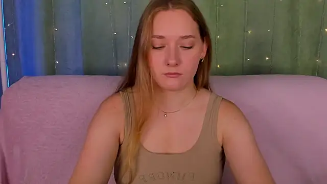 Snapshot of AlinaVice chatting on July 17, 1:14 am AlinaVice online show from July 17, 1:14 am