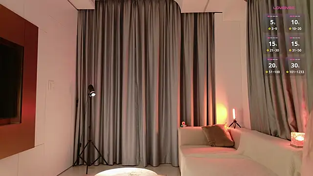 Snapshot of KitayamaChu chatting on October 23, 11:20 am KitayamaChu online show from October 23, 11:20 am