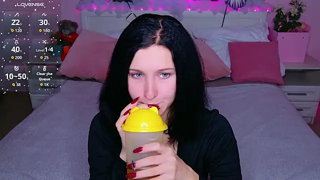 SarahStanley online show from November 2, 8:36 pm