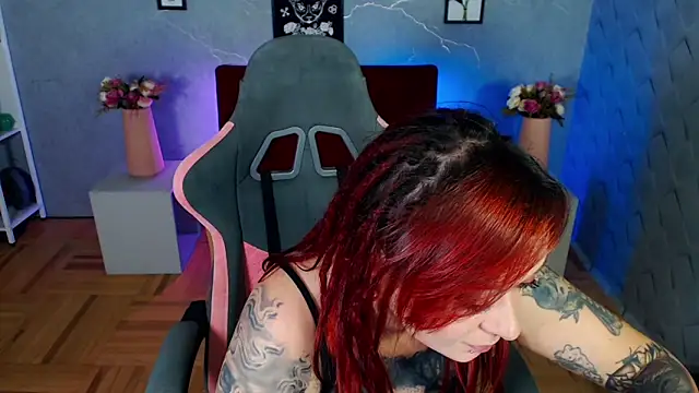 Miss-Tattoo online show from December 20, 9:34 am