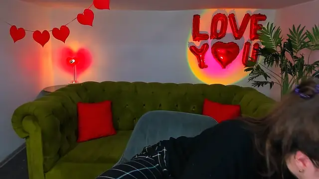  Sun Shy  online show from February 20, 9:11 am