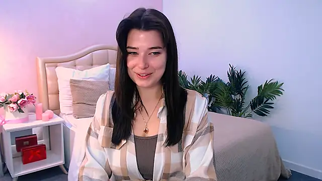  Sun Shy  online show from December 3, 1:32 pm