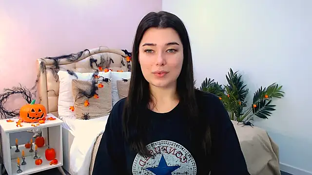  Sun Shy  online show from November 4, 1:26 pm