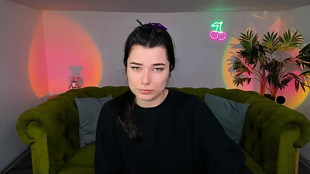  Sun Shy  online show from October 27, 6:25 am