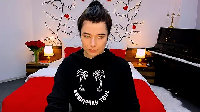  Sun Shy  online show from October 12, 1:12 pm