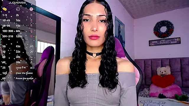 Lanna hott  online show from June 3, 7:07 pm