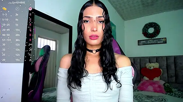 Lanna hott  online show from July 8, 7:25 pm