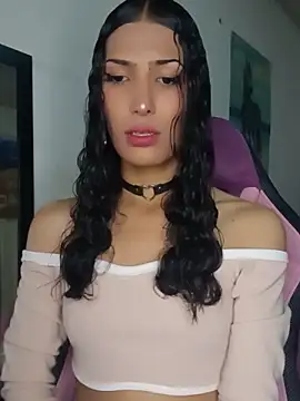 Lanna hott  online show from May 24, 7:36 pm