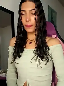 Lanna hott  online show from March 18, 8:10 pm