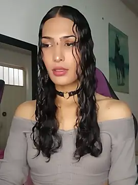 Lanna hott  online show from July 4, 6:01 pm
