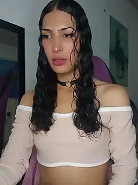 Lanna hott  online show from May 22, 11:30 am