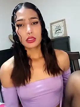 Lanna hott  online show from March 22, 8:15 pm