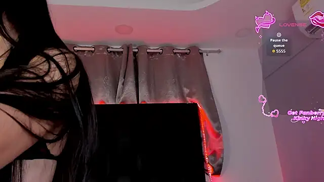 SaraRoy  online show from December 19, 7:05 pm