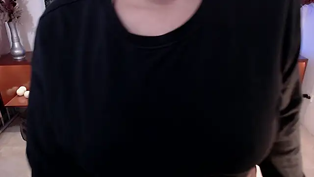 Snapshot of AitanaEvans chatting on March 16, 3:04 am AitanaEvans online show from March 16, 3:04 am