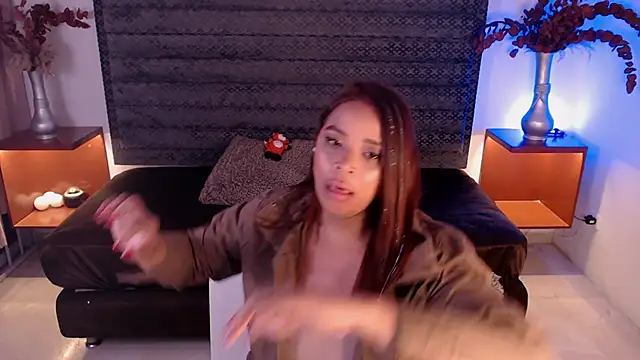 Snapshot of AitanaEvans chatting on March 12, 2:41 am AitanaEvans online show from March 12, 2:41 am