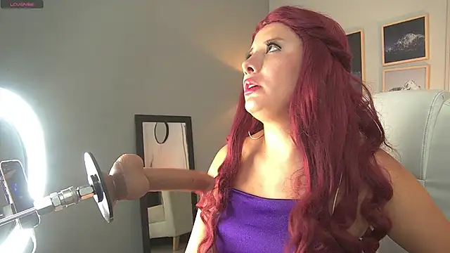 Khali reed  online show from October 28, 7:35 pm