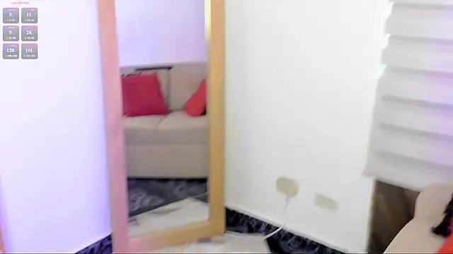 mrs griseld  online show from February 13, 6:30 pm