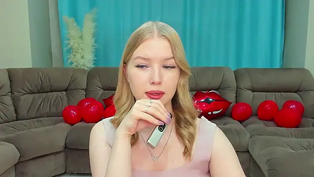 shy  lady online show from February 10, 10:09 pm