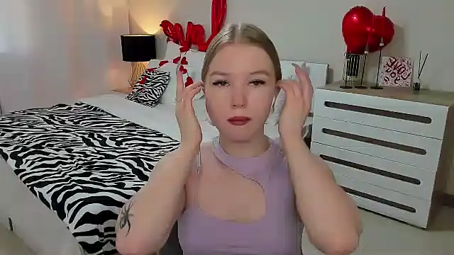 shy  lady online show from February 7, 7:18 am