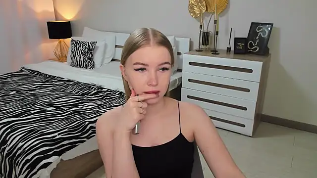 shy  lady online show from March 11, 9:37 pm