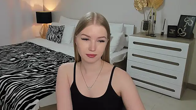 shy  lady online show from March 18, 12:30 am