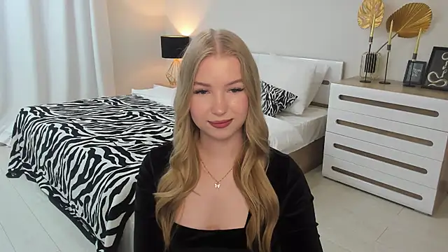 shy  lady online show from June 14, 2:29 pm