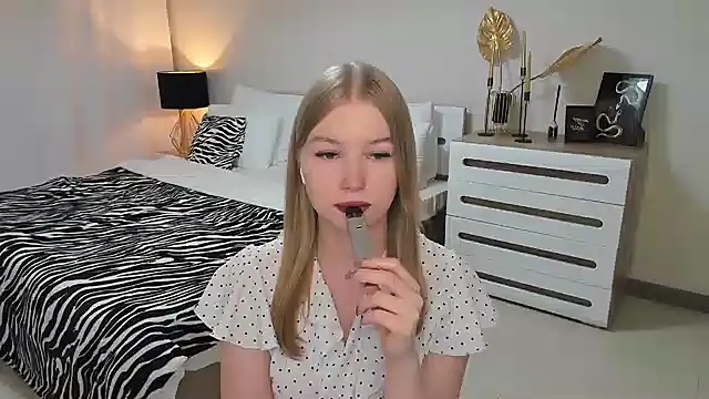 shy  lady online show from March 9, 10:08 pm