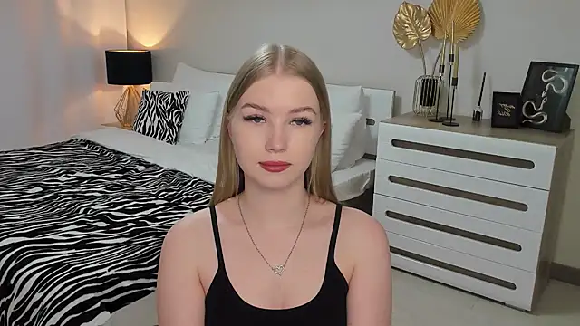 shy  lady online show from March 17, 9:24 pm