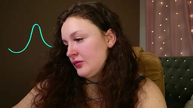 Snapshot of GloriNichols chatting on October 23, 10:25 am GloriNichols online show from October 23, 10:25 am