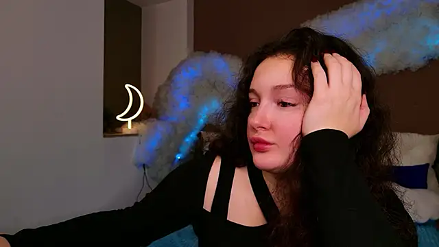 Snapshot of GloriNichols chatting on November 6, 8:29 am GloriNichols online show from November 6, 8:29 am