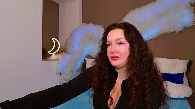 Snapshot of GloriNichols chatting on November 10, 6:18 am GloriNichols online show from November 10, 6:18 am